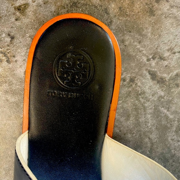 Tory Burch “Jamie Flip Flop” - Picture 2 of 2